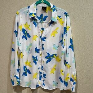 Worthington floral button down blouse. Size xl petite. Pit 24”. Length 26”